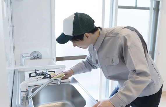 水回りにて作業 | 千葉県野田市のエアコンクリーニングならY's clean